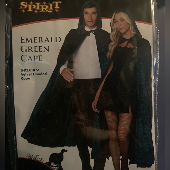 Spirit Halloween Emerald Green Velvet Cape Adult Size Costume Unisex Versatile - Picture 1 of 7